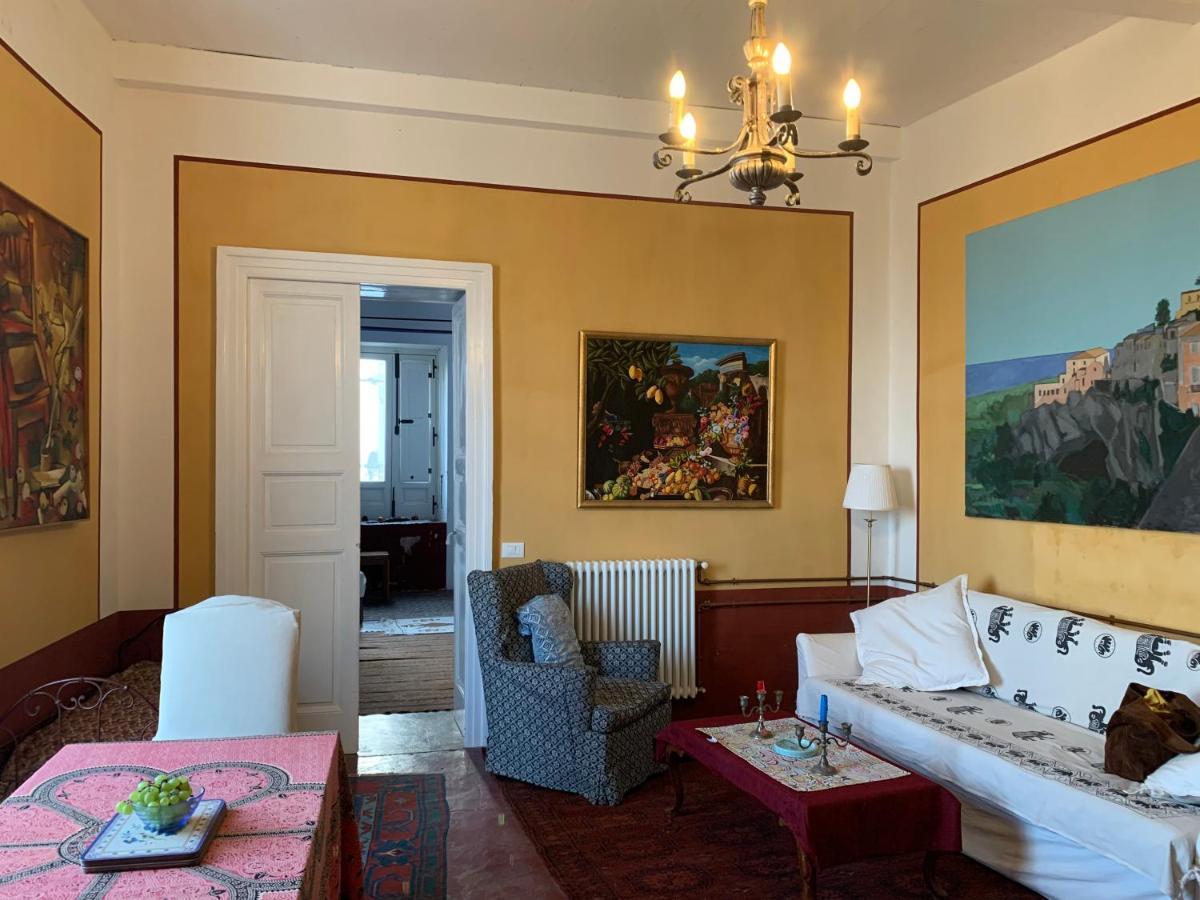 アマンテーアPalazzo Carratelliアパートメント エクステリア 写真
