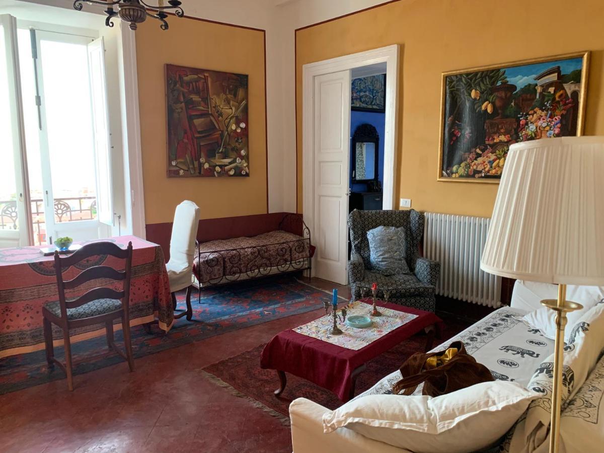 アマンテーアPalazzo Carratelliアパートメント エクステリア 写真